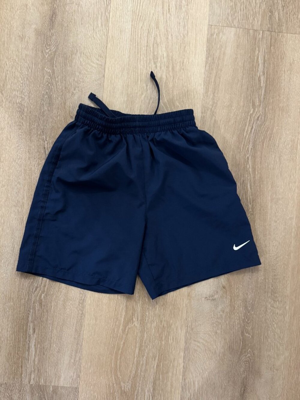 🏃 Nike Dri-FIT Youth Shorts – Size Medium